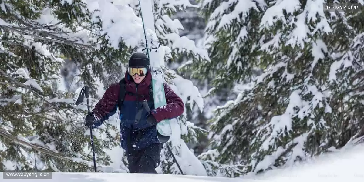 📱实时弹幕，全球球迷在线狂欢！💬